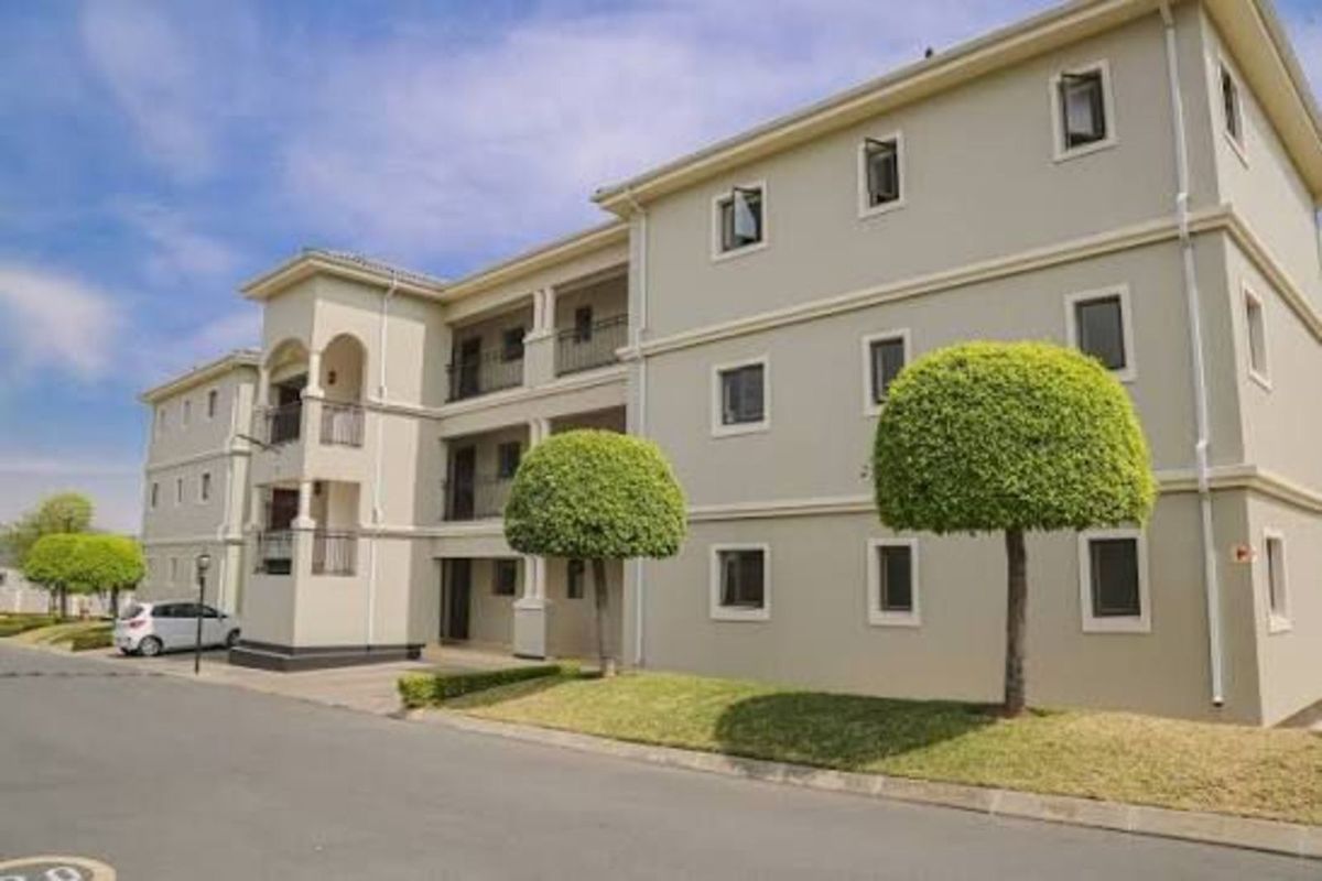 Apartment For Sale in Fourways - Photo 2