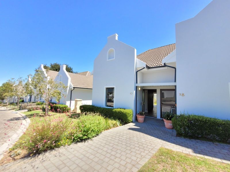 Townhouse For Sale in Zevenwacht Retirement Village - Photo 2