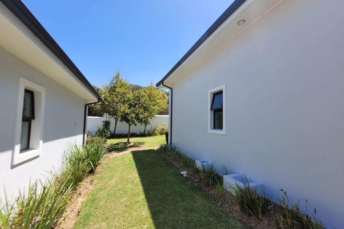 Townhouse For Sale in Zevenwacht Retirement Village - Photo 5