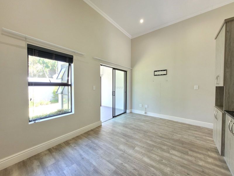 Townhouse For Sale in Zevenwacht Retirement Village - Photo 9