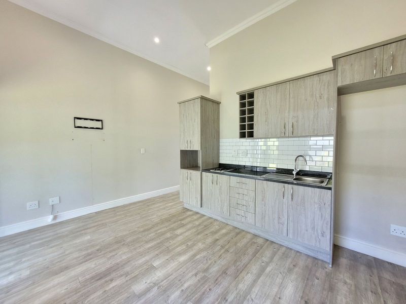 Townhouse For Sale in Zevenwacht Retirement Village - Photo 8