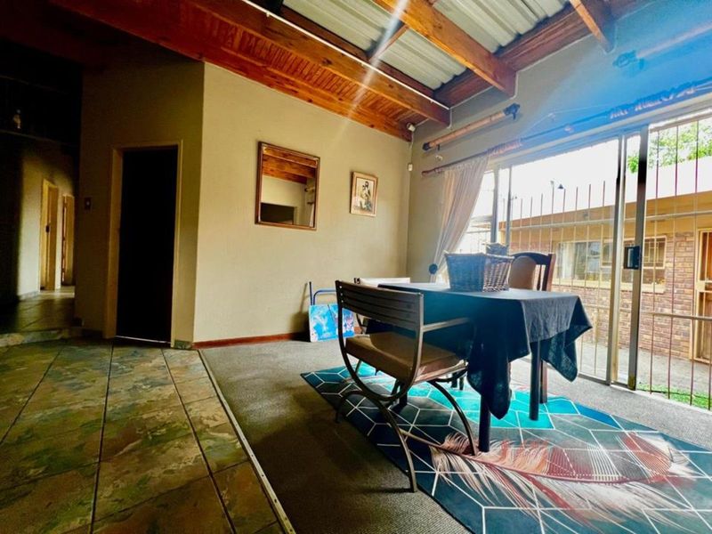 House For Sale in Nederlandpark - Photo 6