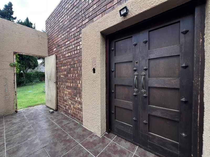 House For Sale in Nederlandpark - Photo 2