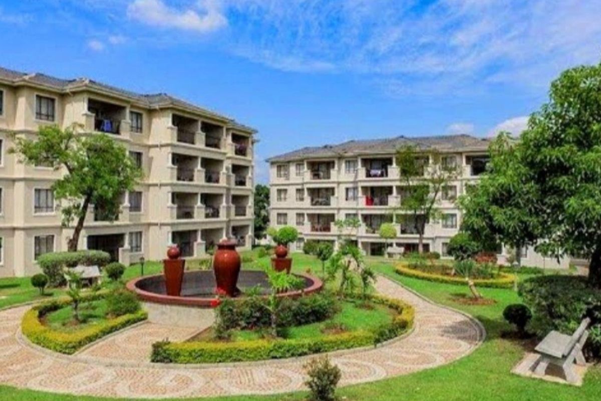 Apartment For Sale in Noordwyk - Photo 2