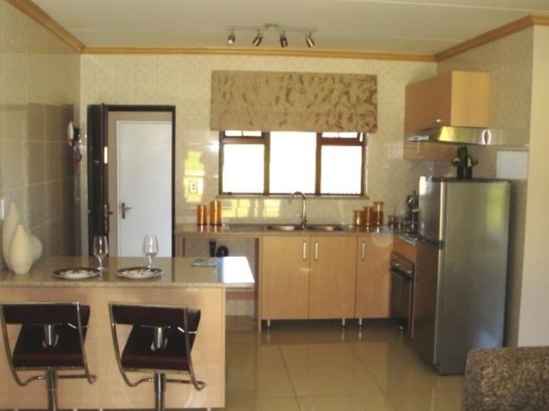 Apartment For Sale in Noordwyk - Photo 4