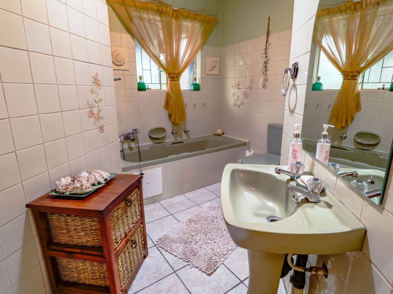 House For Sale in Rooihuiskraal - Photo 9