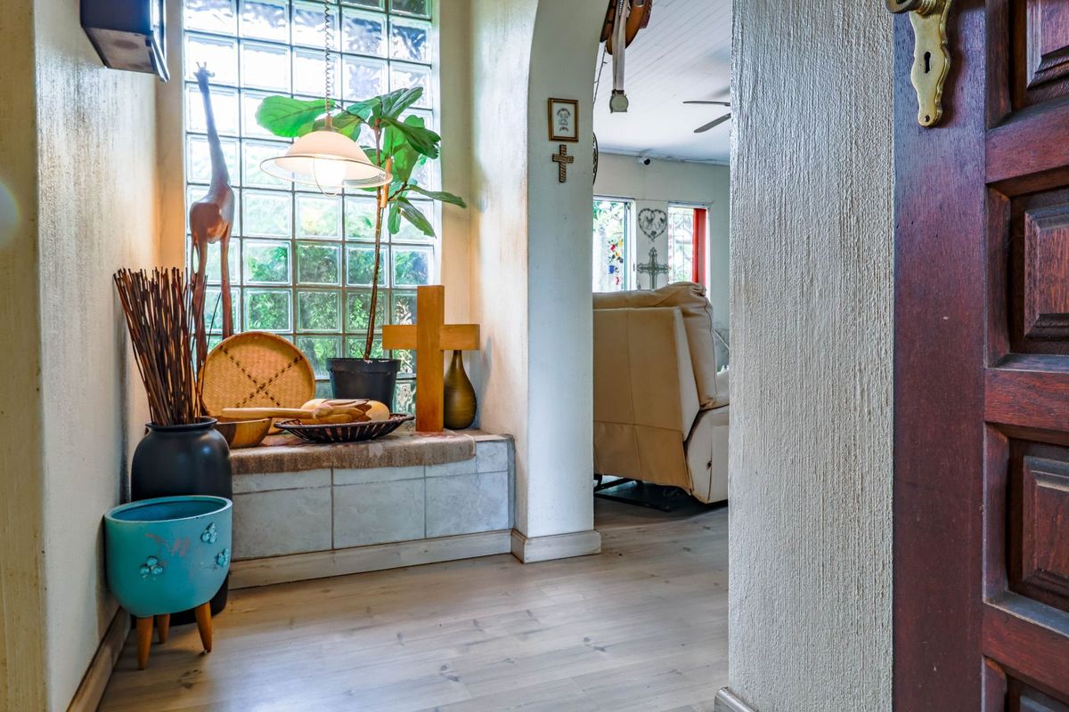 House For Sale in Rooihuiskraal - Photo 2