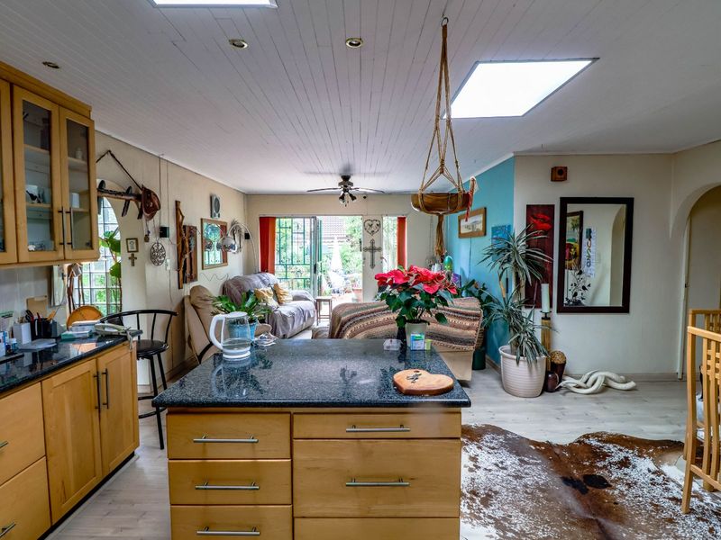 House For Sale in Rooihuiskraal - Photo 5