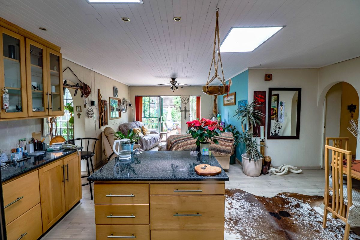 House For Sale in Rooihuiskraal - Photo 5