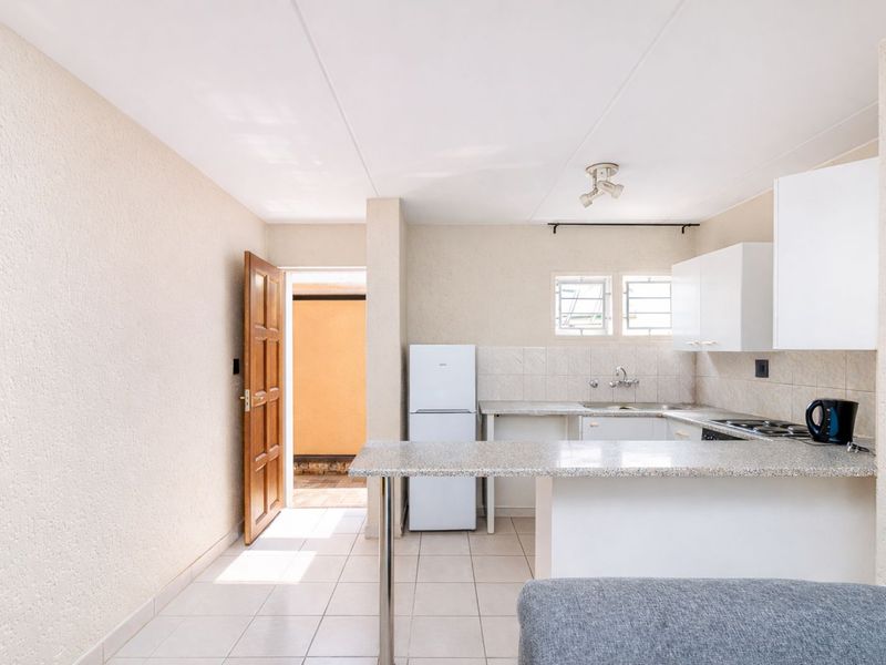 Apartment For Sale in Bromhof - Photo 5