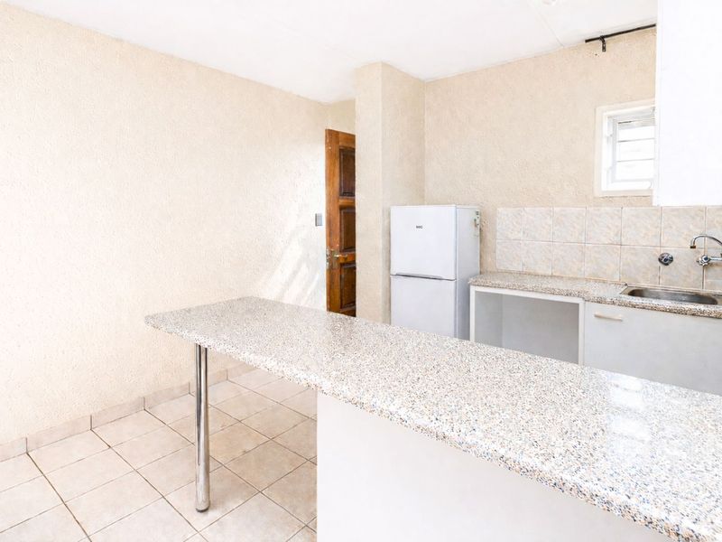 Apartment For Sale in Bromhof - Photo 4