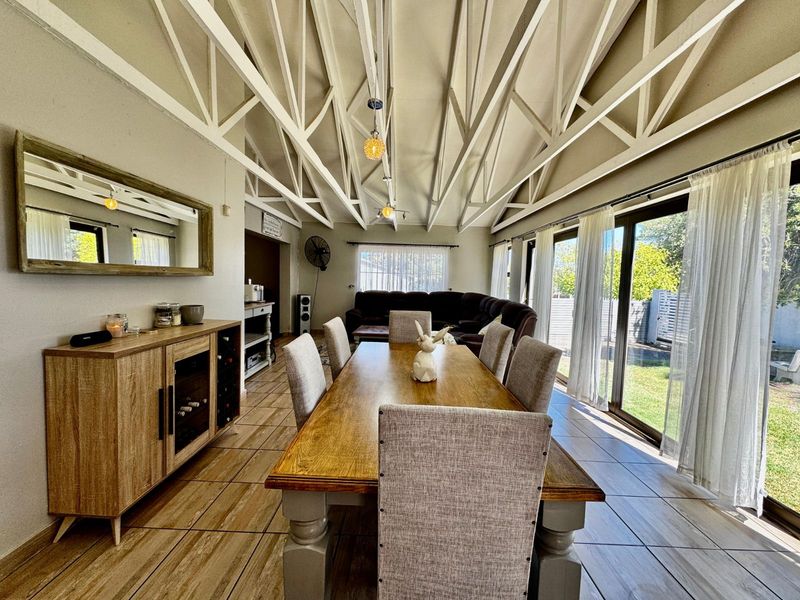 House For Sale in Secunda Central - Photo 3