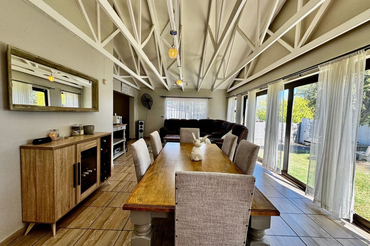 House For Sale in Secunda Central - Photo 3