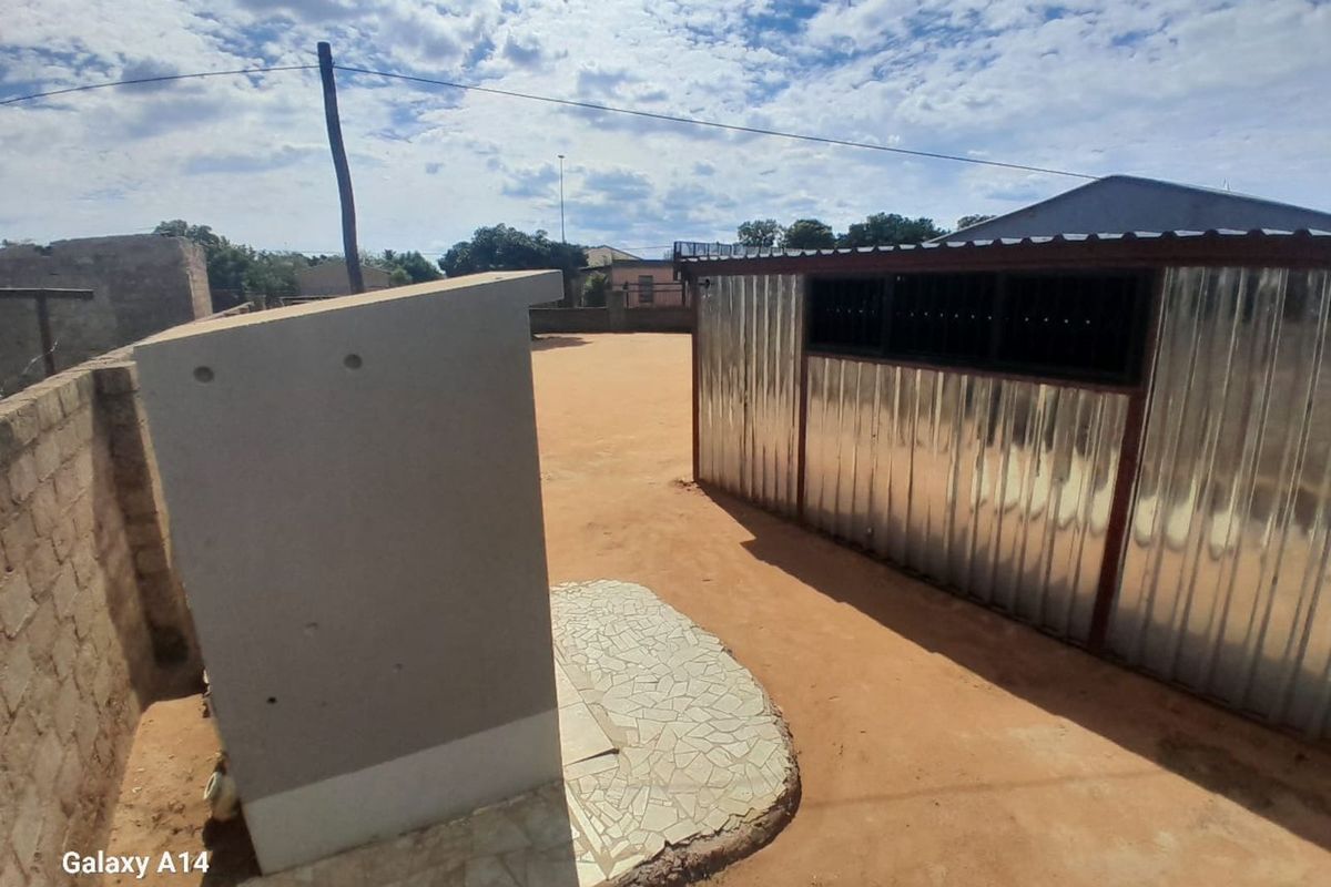 House For Sale in Hammanskraal Central - Photo 3