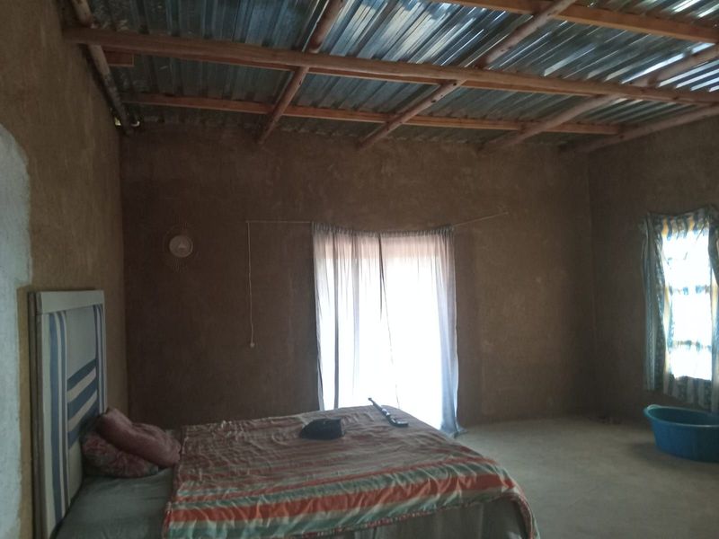 House For Sale in Hammanskraal Central - Photo 6