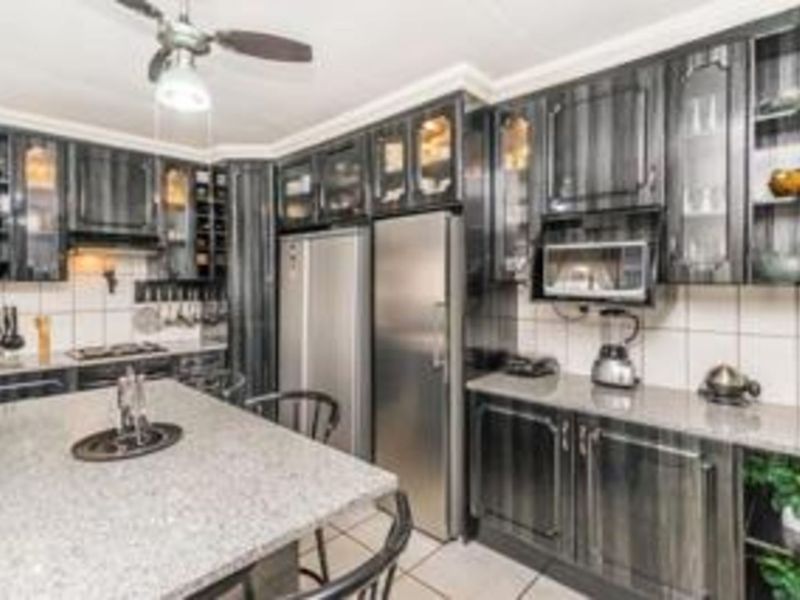 House For Sale in Roodepoort North - Photo 5