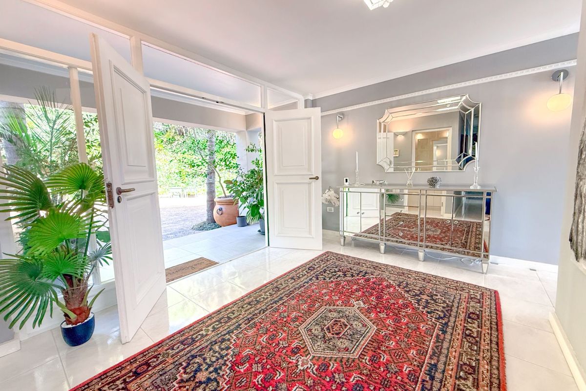 House For Sale in Belvedere - Photo 5