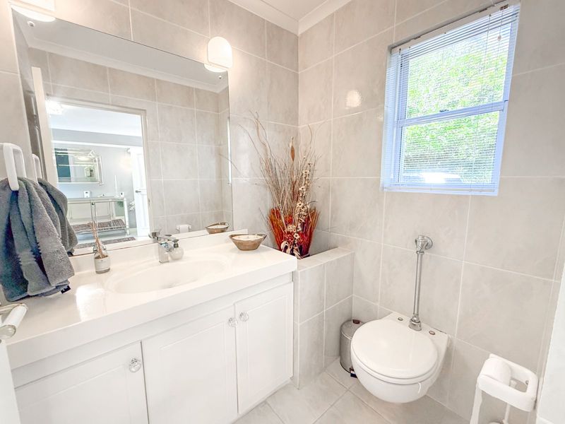 House For Sale in Belvedere - Photo 7