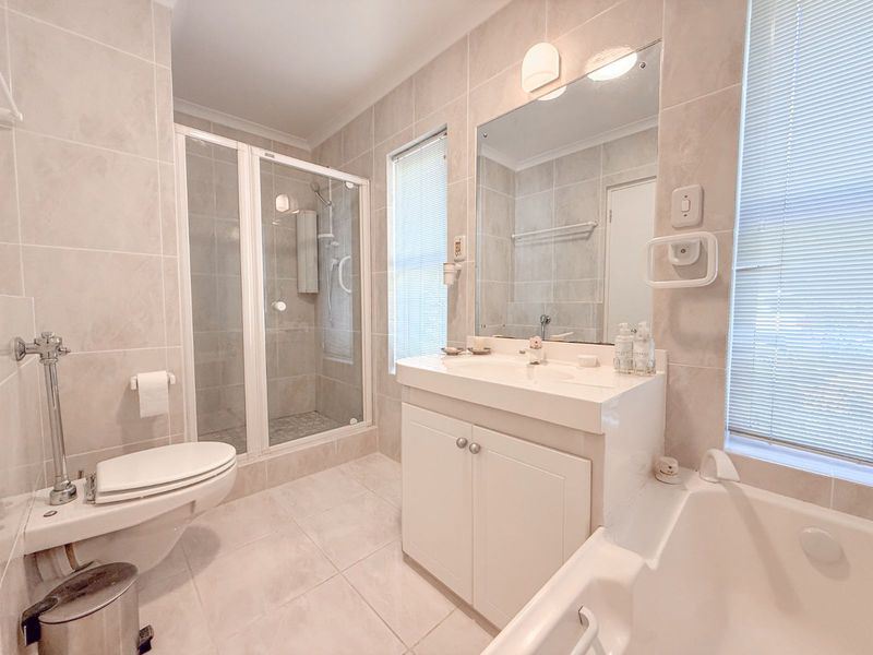 House For Sale in Belvedere - Photo 9