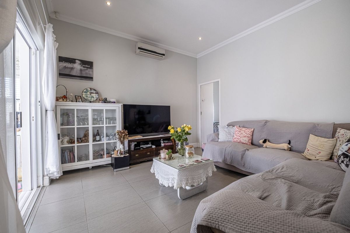 House For Sale in Westbrook - Photo 5