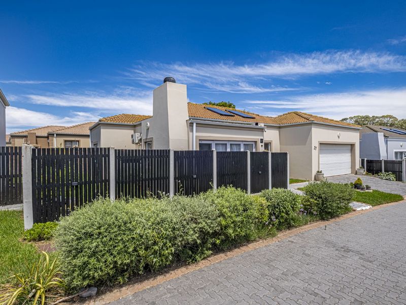 House For Sale in Westbrook - Photo 3