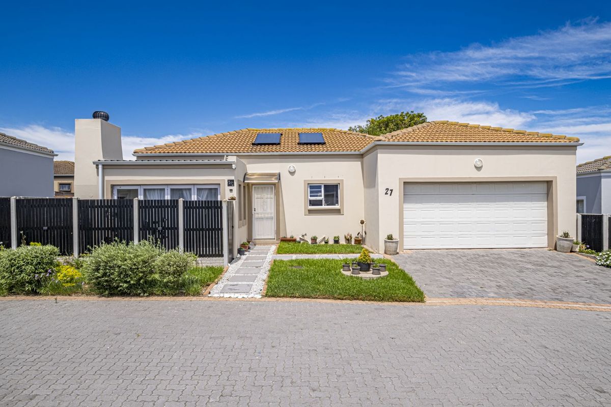 House For Sale in Westbrook - Photo 2