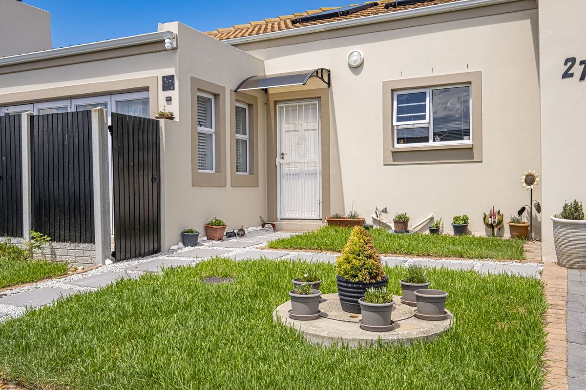 House For Sale in Westbrook - Photo 4