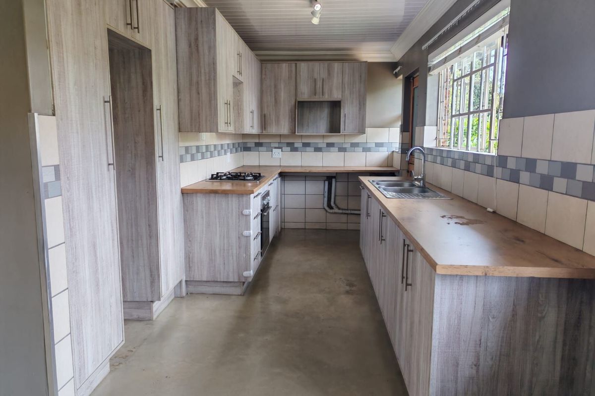 House For Sale in Pierre Van Ryneveld - Photo 4