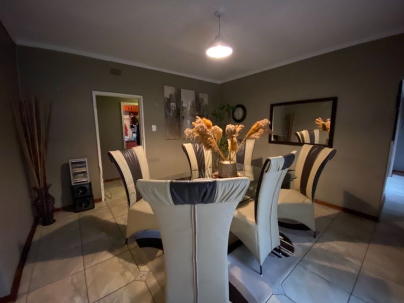 House For Sale in New Park - Photo 8