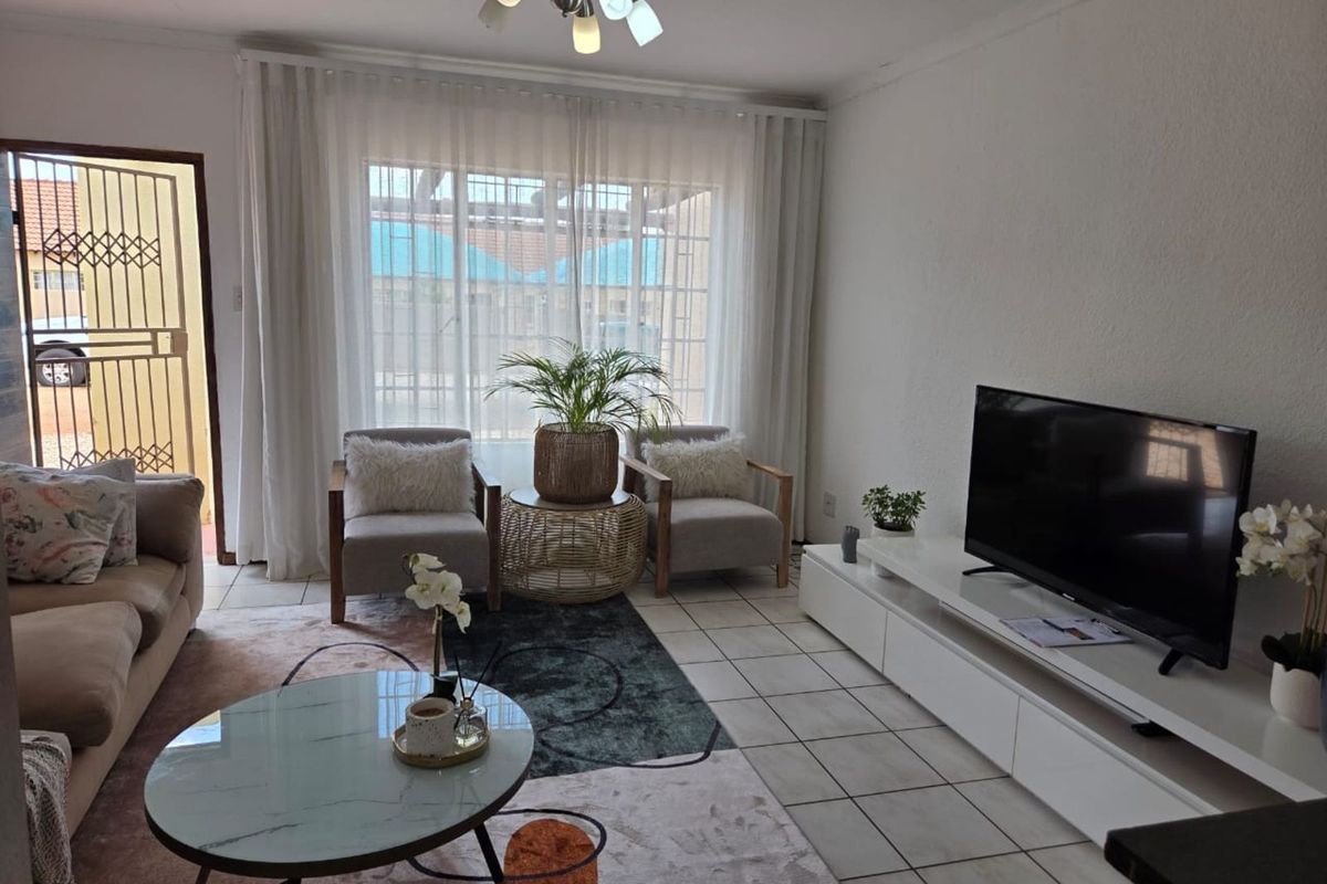 House For Sale in Bendor - Photo 5