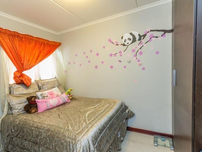 House For Sale in Noordwyk - Photo 7