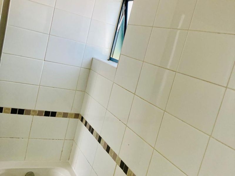 Townhouse For Sale in Parsonsvlei - Photo 9