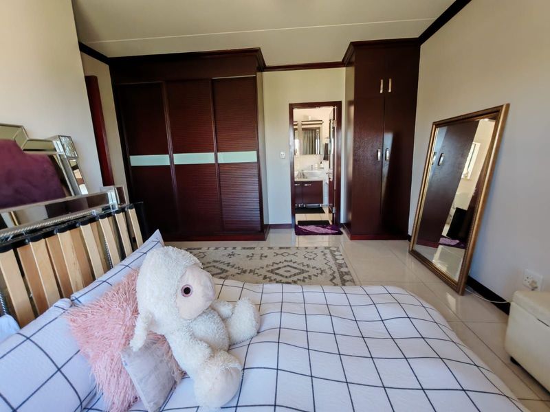 Apartment For Sale in Summerset - Photo 10