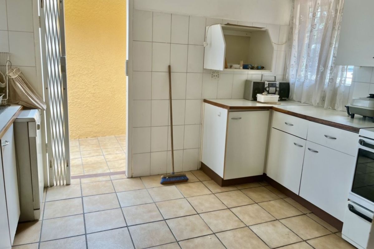 House For Sale in Weltevreden Park - Photo 4