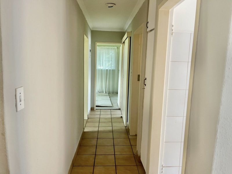 House For Sale in Weltevreden Park - Photo 6