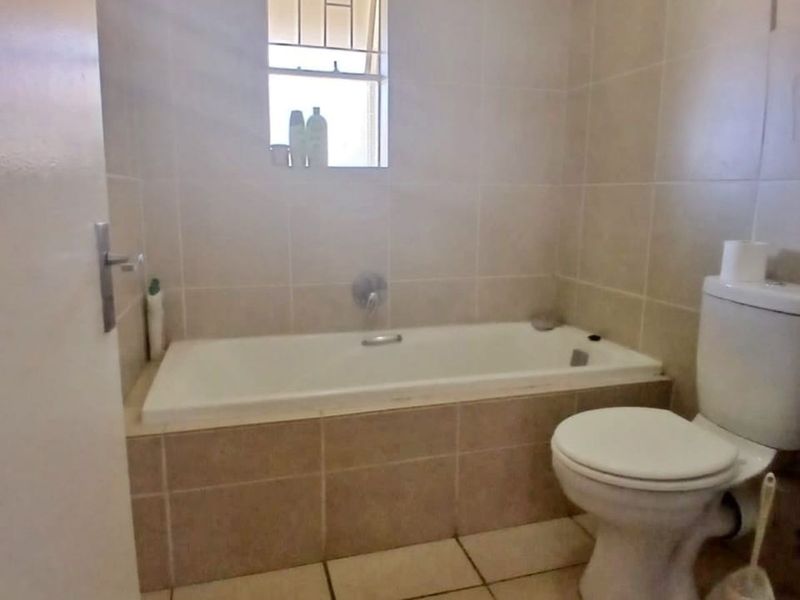 Apartment For Sale in Ormonde View - Photo 6