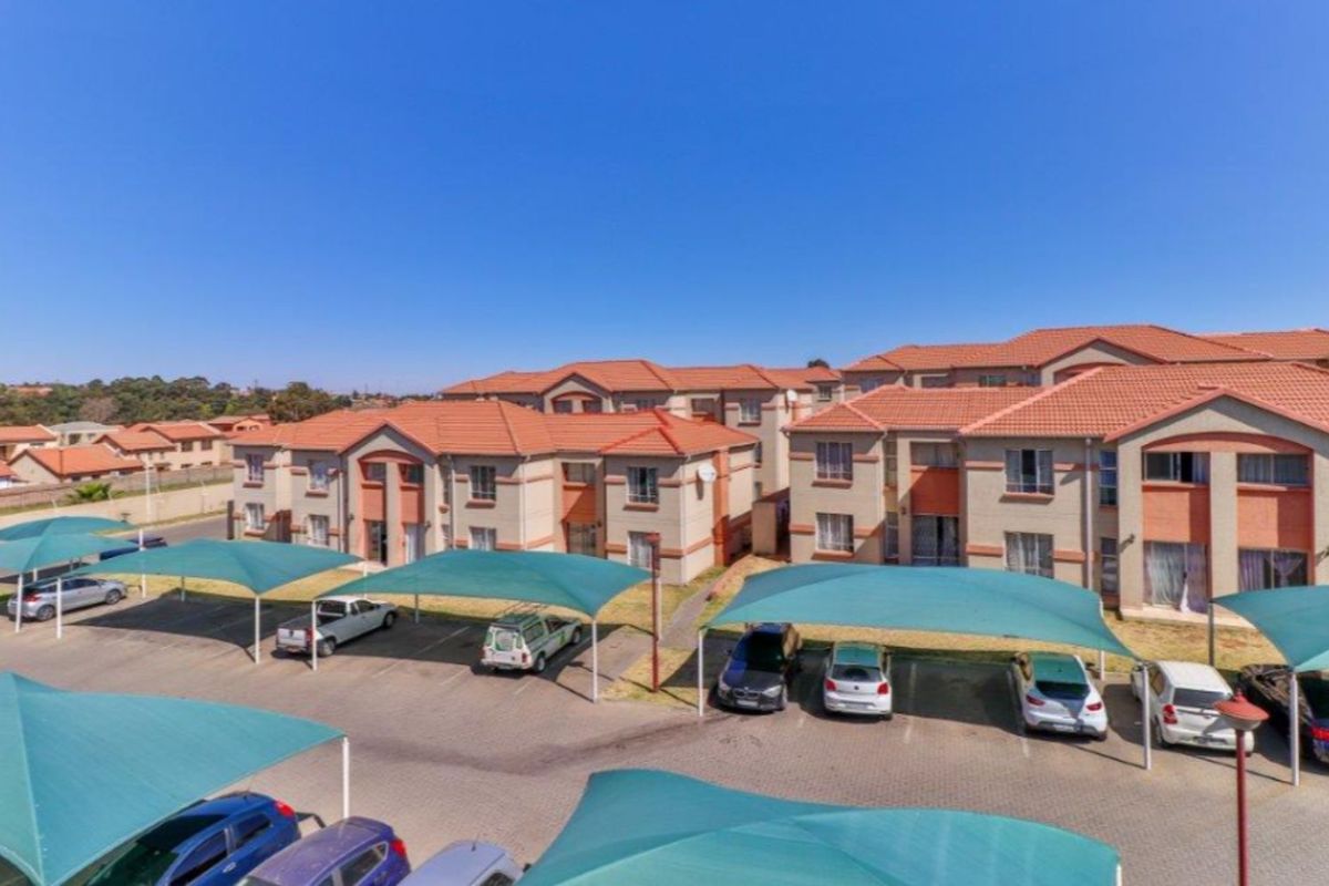 Apartment For Sale in Ormonde View - Photo 2