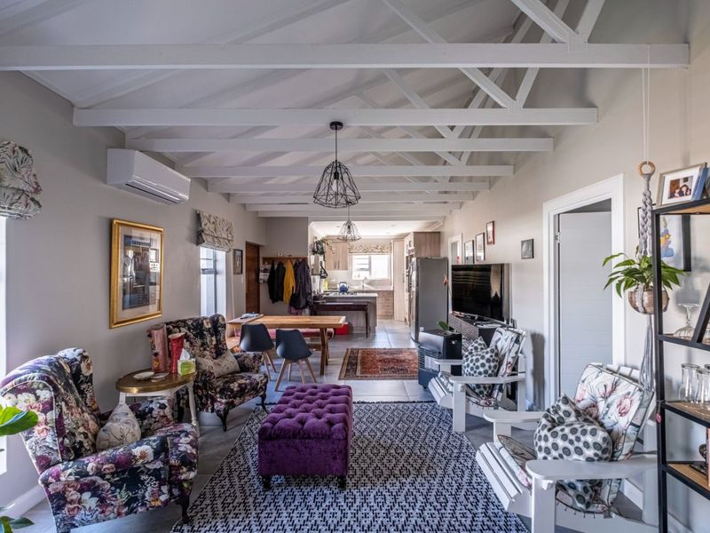 House For Sale in Pinelands - Photo 7