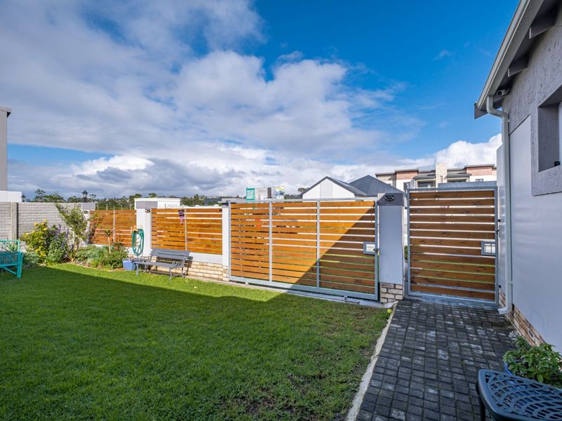 House For Sale in Pinelands - Photo 5