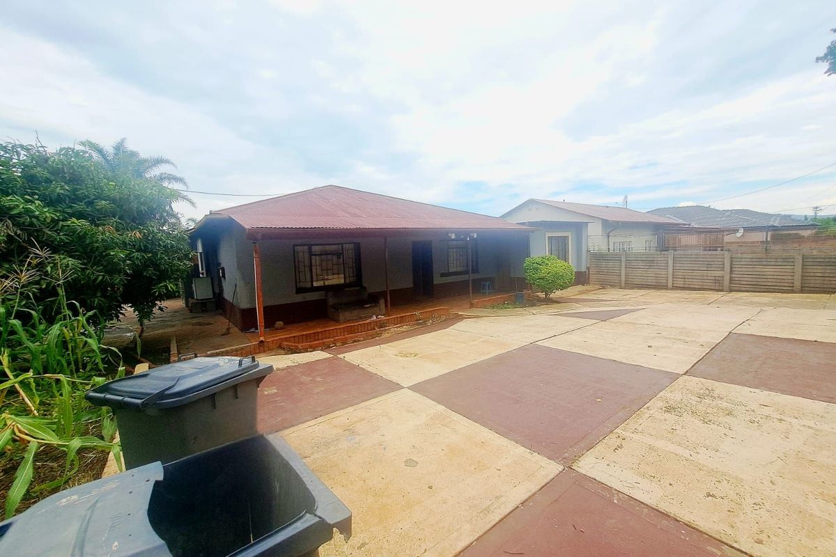 House For Sale in Danville - Photo 3