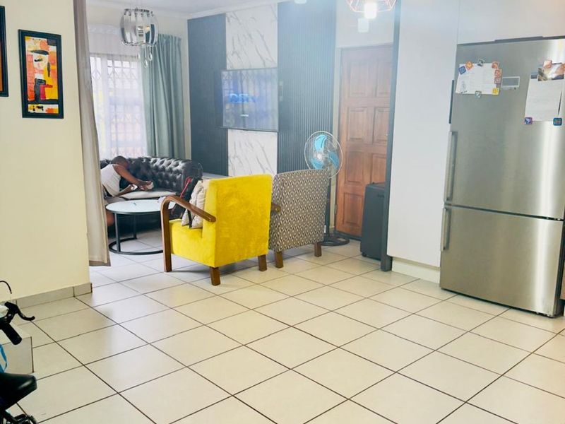 House For Sale in Chantelle - Photo 4