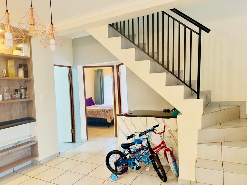 House For Sale in Chantelle - Photo 3