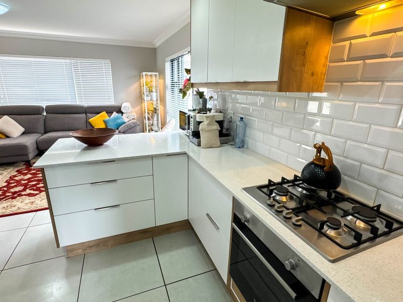 House For Sale in Dana Bay - Photo 4