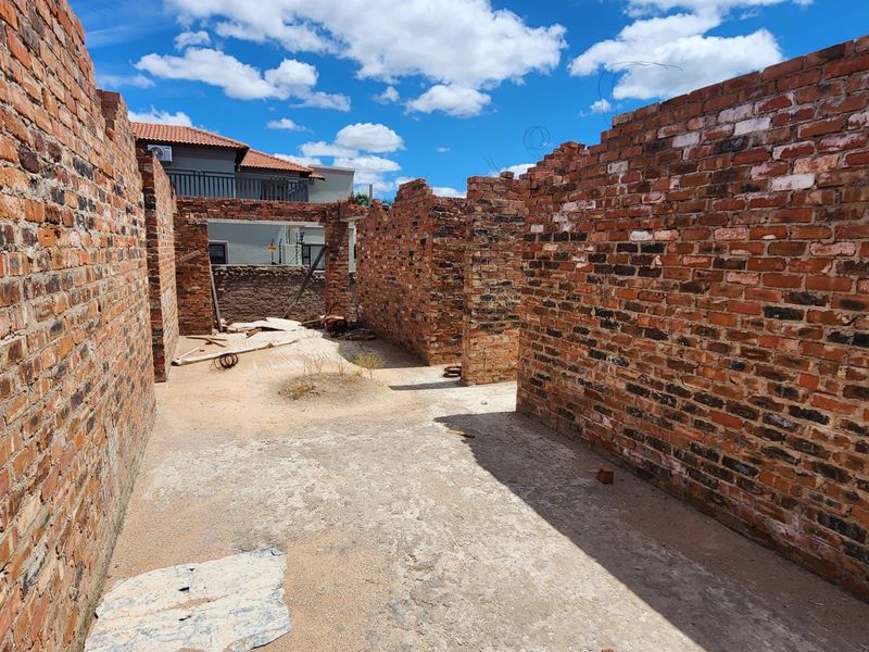 House For Sale in Woodhill Estate - Photo 8