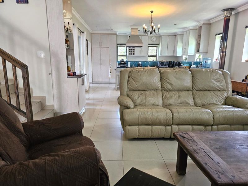 House For Sale in Kraaibosch - Photo 2