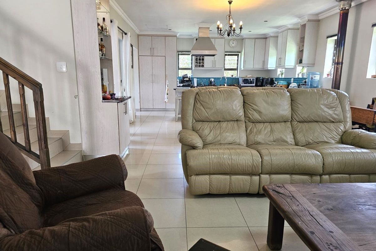 House For Sale in Kraaibosch - Photo 2