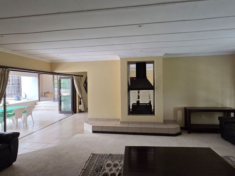 House For Sale in North Riding AH - Photo 4