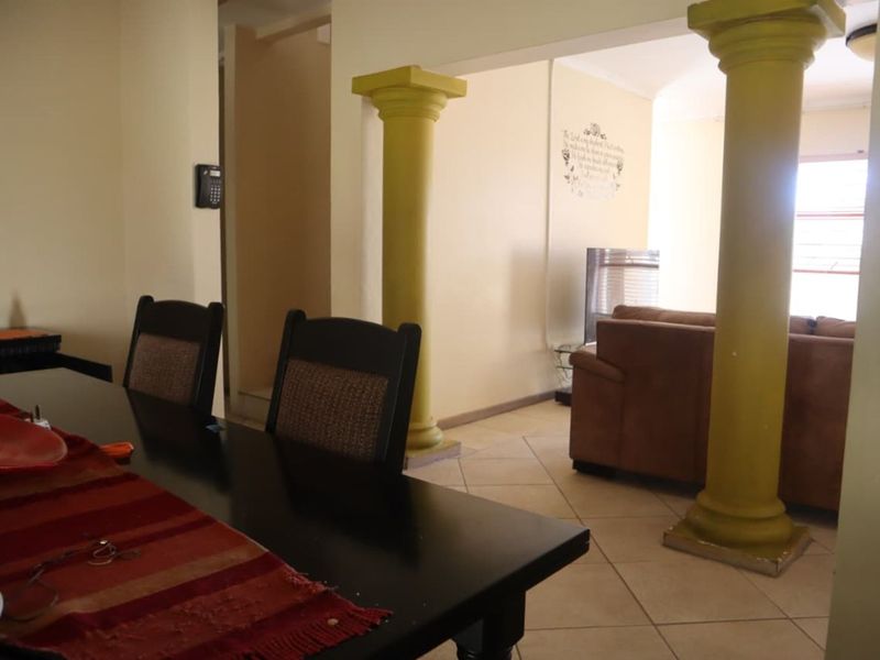 House For Sale in Bendor - Photo 4