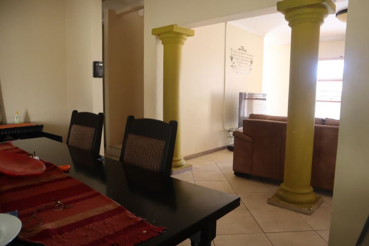 House For Sale in Bendor - Photo 4