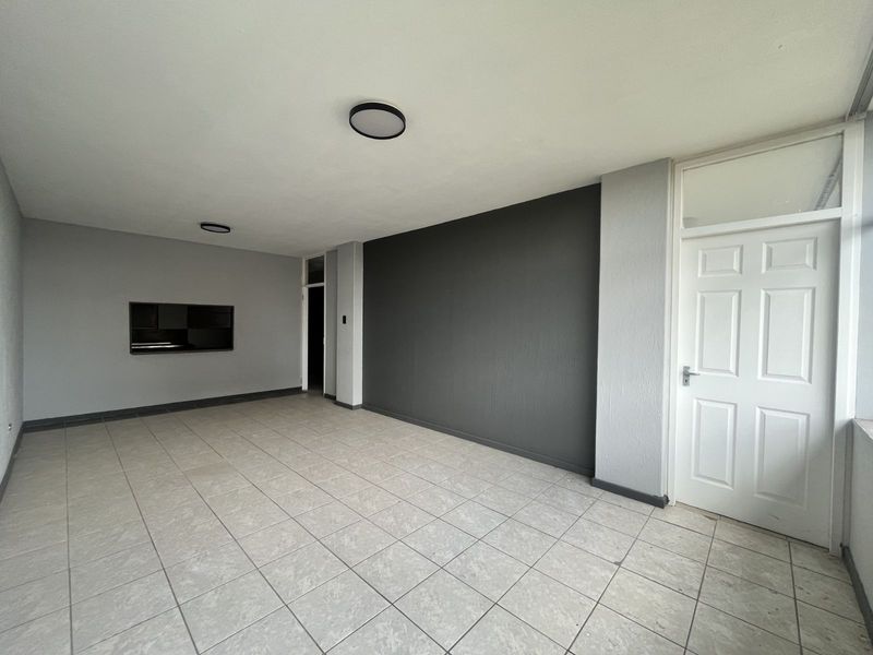 House For Sale in Sunnyside - Photo 2